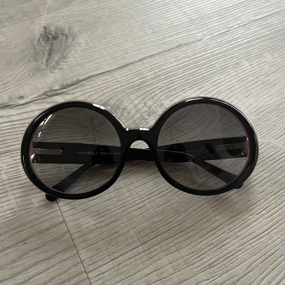 Chanel sunglasses. Great condition. With case.